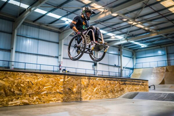 WCMX: BMX-Fahren mit dem Rollstuhl im Skatepark
